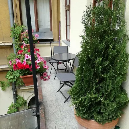 Quiet Oasis Kiraly Str. Apartment *